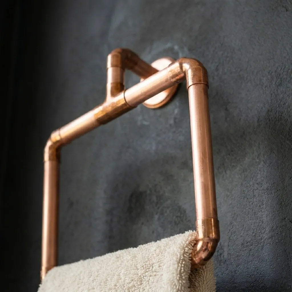 Copper Pipe Towel Ring – Industrial Wall Mounted Bath Holder