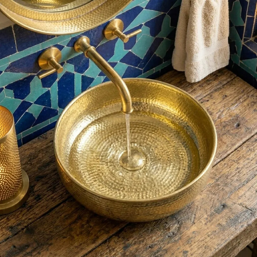 Round Hammered Brass Vessel Sink for Bathroom Vanity