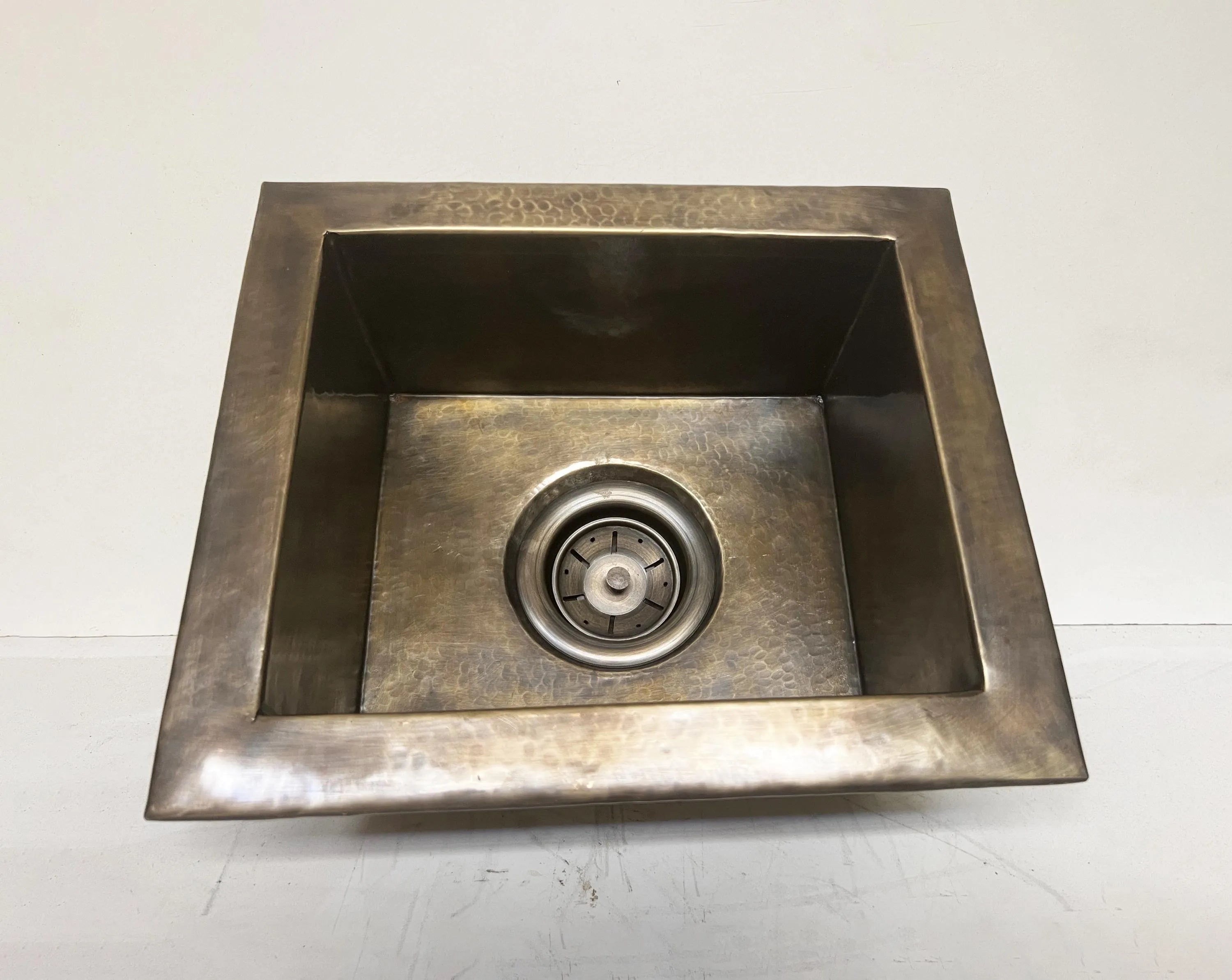 Handmade Antique Brass Undermount Kitchen Sink – Rustic Farmhouse Basin